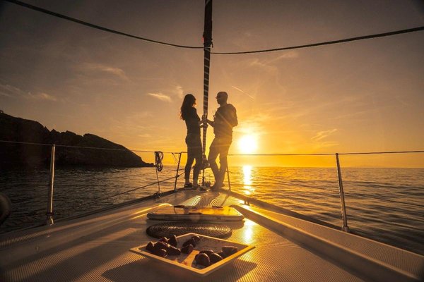 Cocktail al tramonto in barca